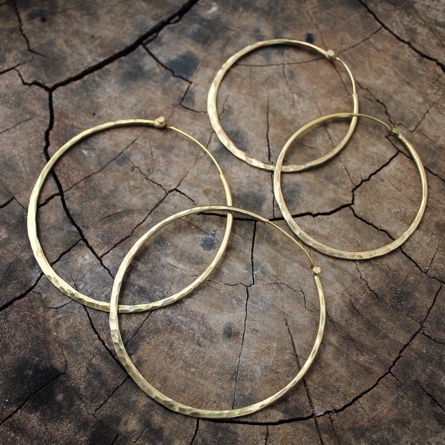 Aros martillados de dorados Grande, Medianos y Pequeños