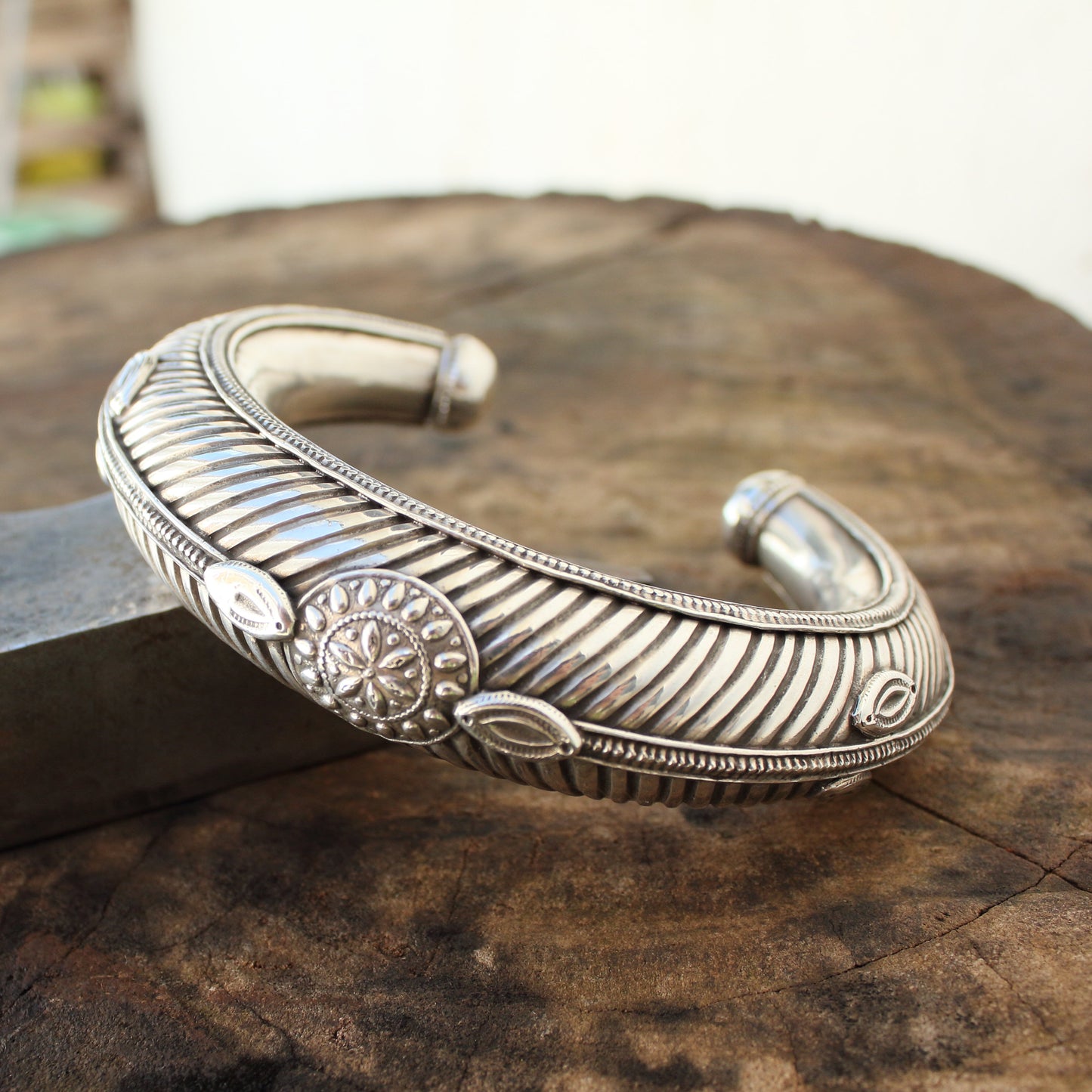Pulsera Grande de Plata Ornamentada | Arenas Jewelry - ArenasJewelry
