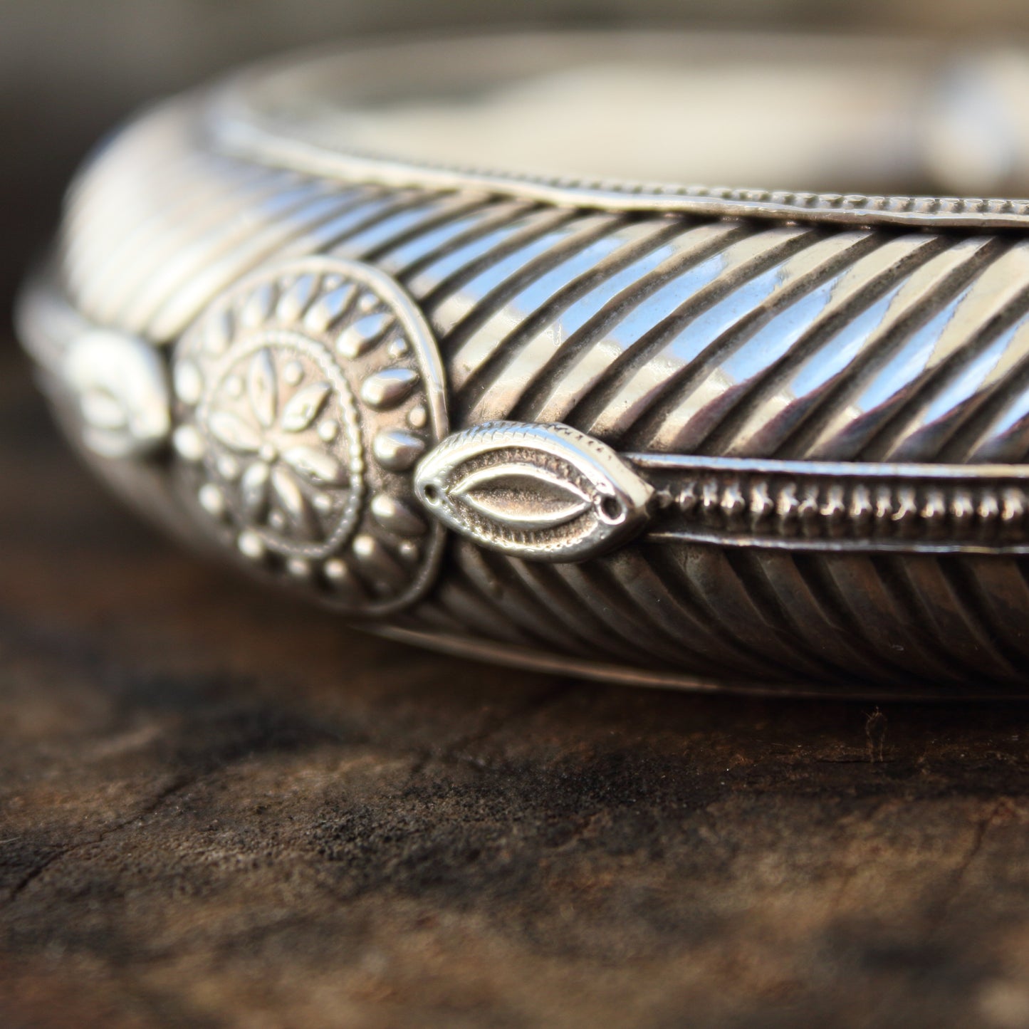 Pulsera Grande de Plata Ornamentada | Arenas Jewelry - ArenasJewelry