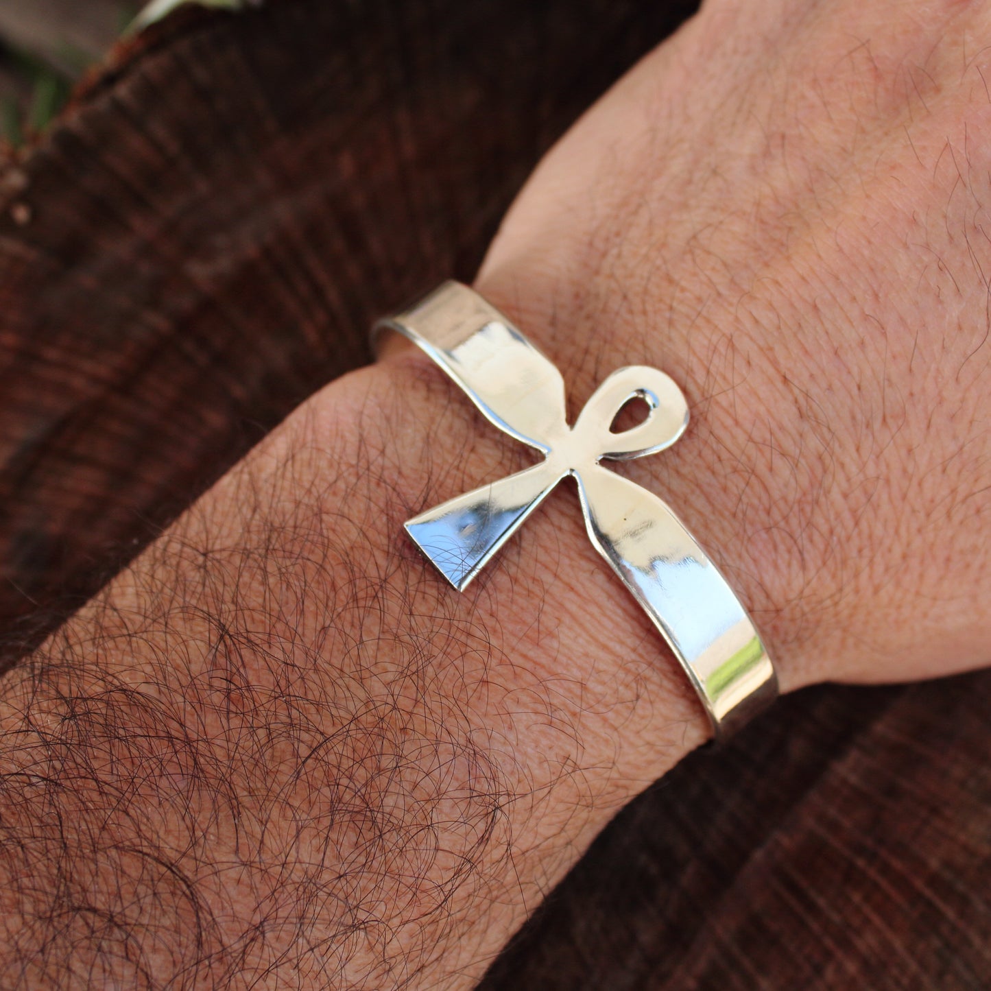 Pulsera de Cruz Ankh - Brazalete Rígido Abierto de Plata 925 | Arenas Jewelry - ArenasJewelry