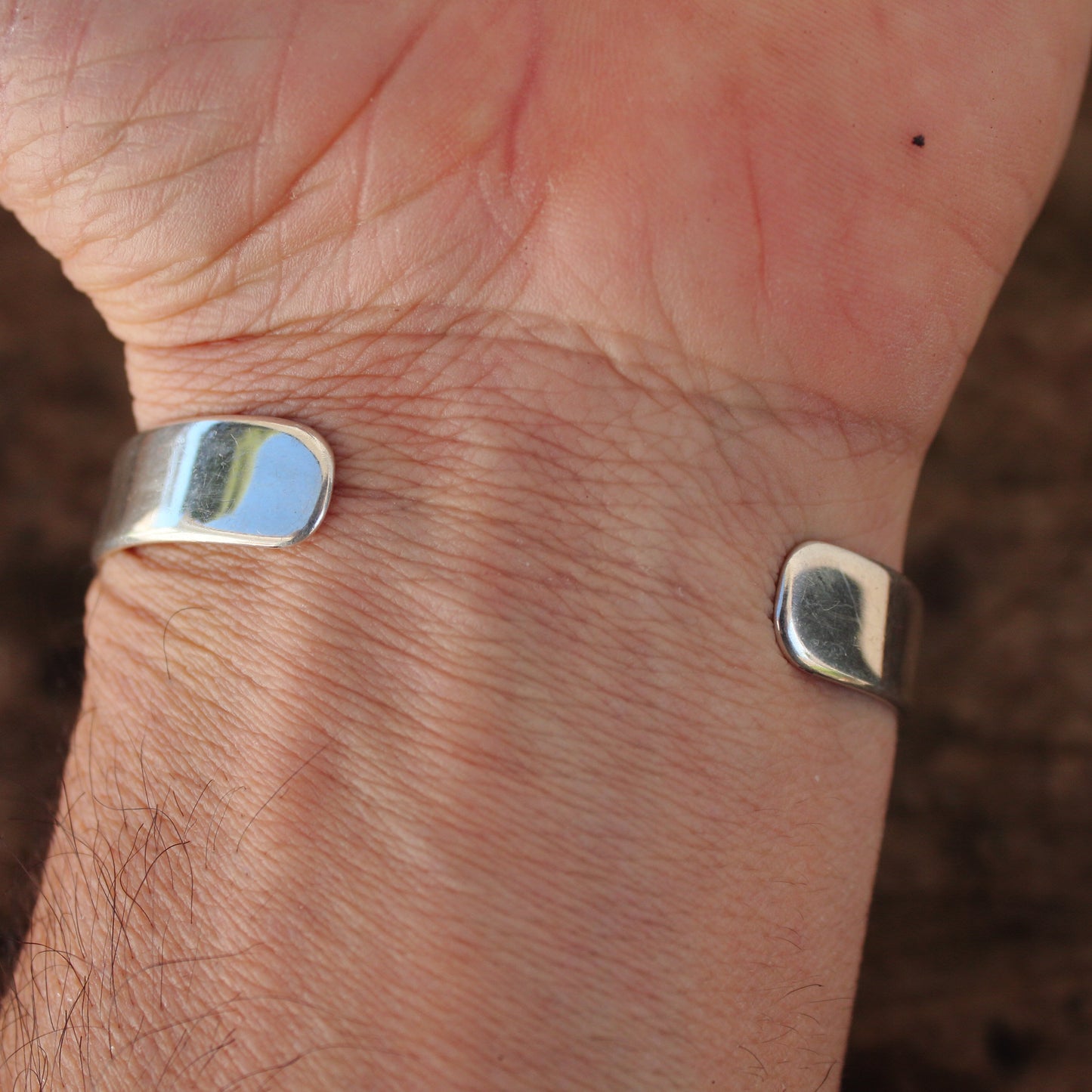 Pulsera de Cruz Ankh - Brazalete Rígido Abierto de Plata 925 | Arenas Jewelry - ArenasJewelry