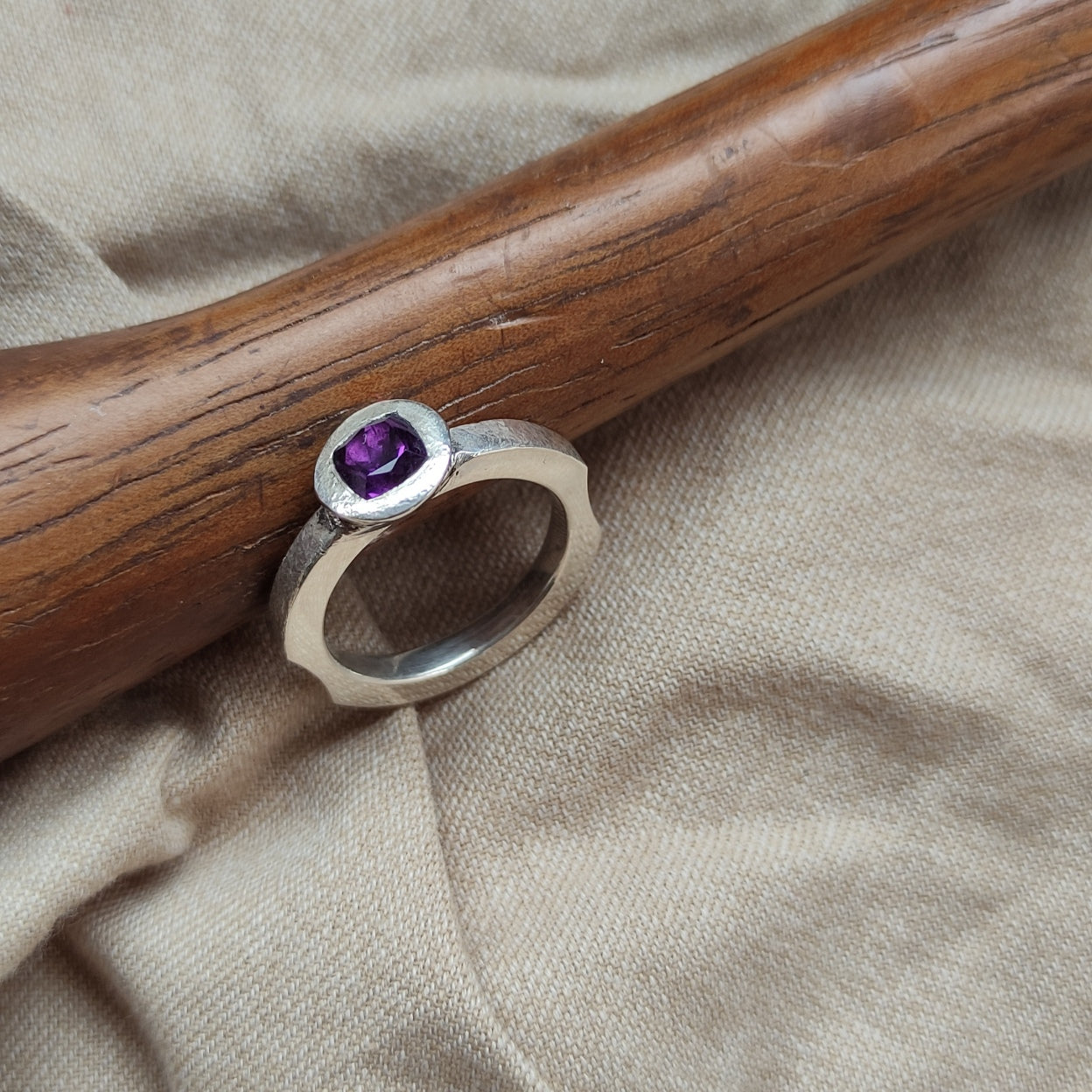 Anillo de Amatista Talla Cojín y Plata de Ley | Hecho a Mano Talla 14 - ArenasJewelry
