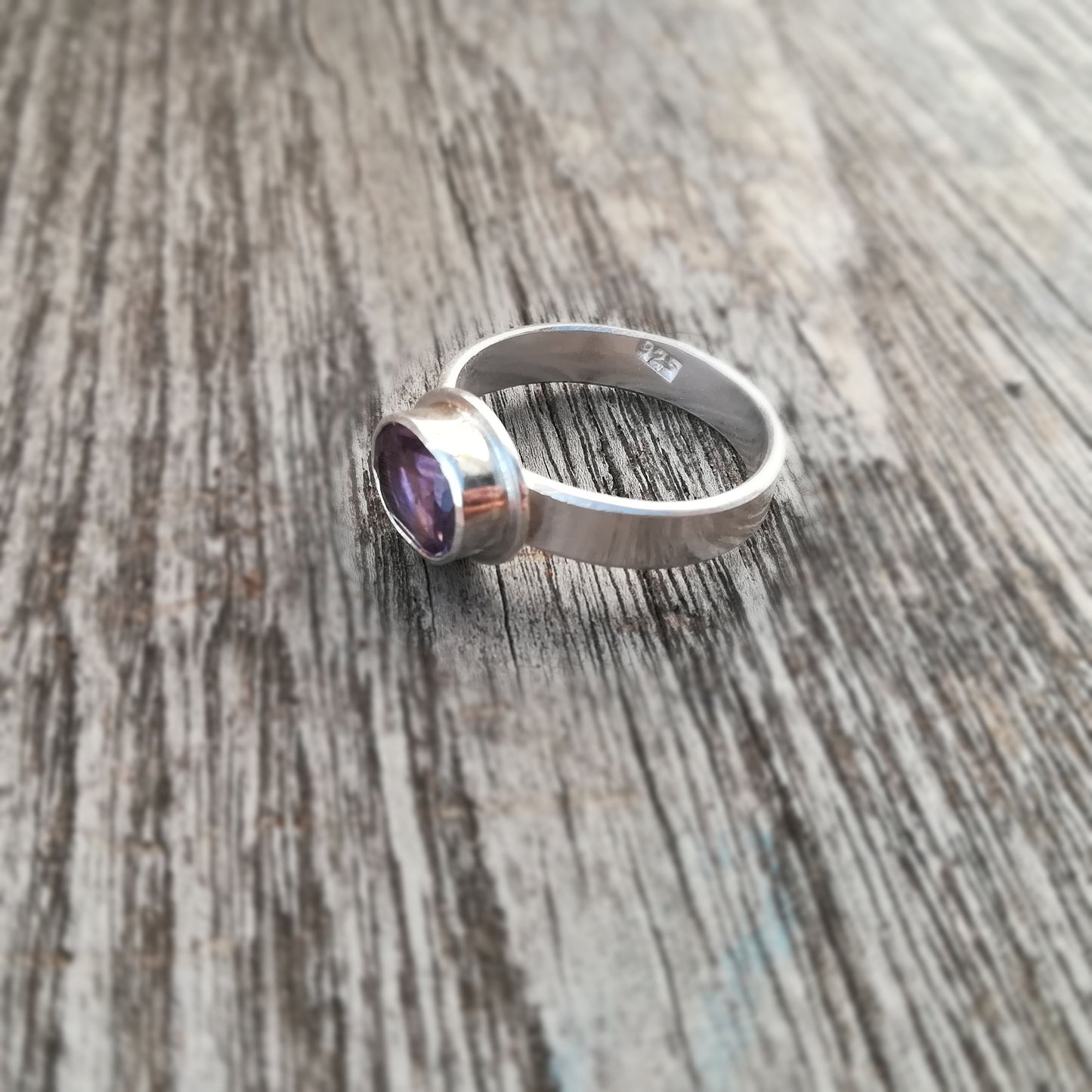 Anillo de Amatista Facetada y Plata de Ley | Hecho a Mano Talla 19 - ArenasJewelry