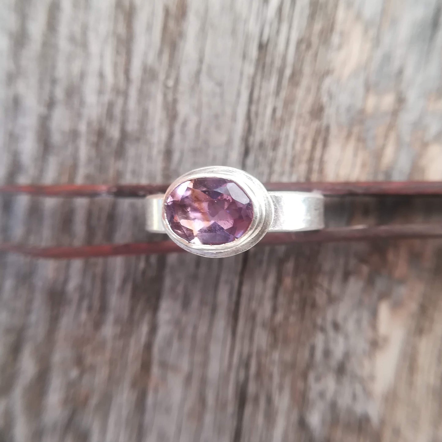 Anillo de Amatista Facetada y Plata de Ley | Hecho a Mano Talla 19 - ArenasJewelry