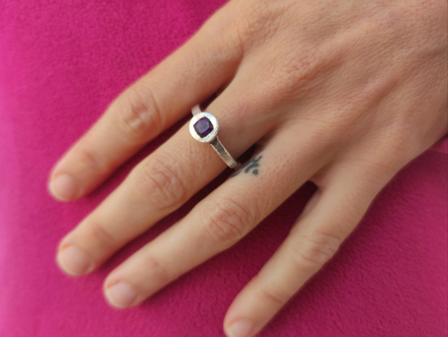 Anillo de Amatista Talla Cojín y Plata de Ley | Hecho a Mano Talla 14 - ArenasJewelry
