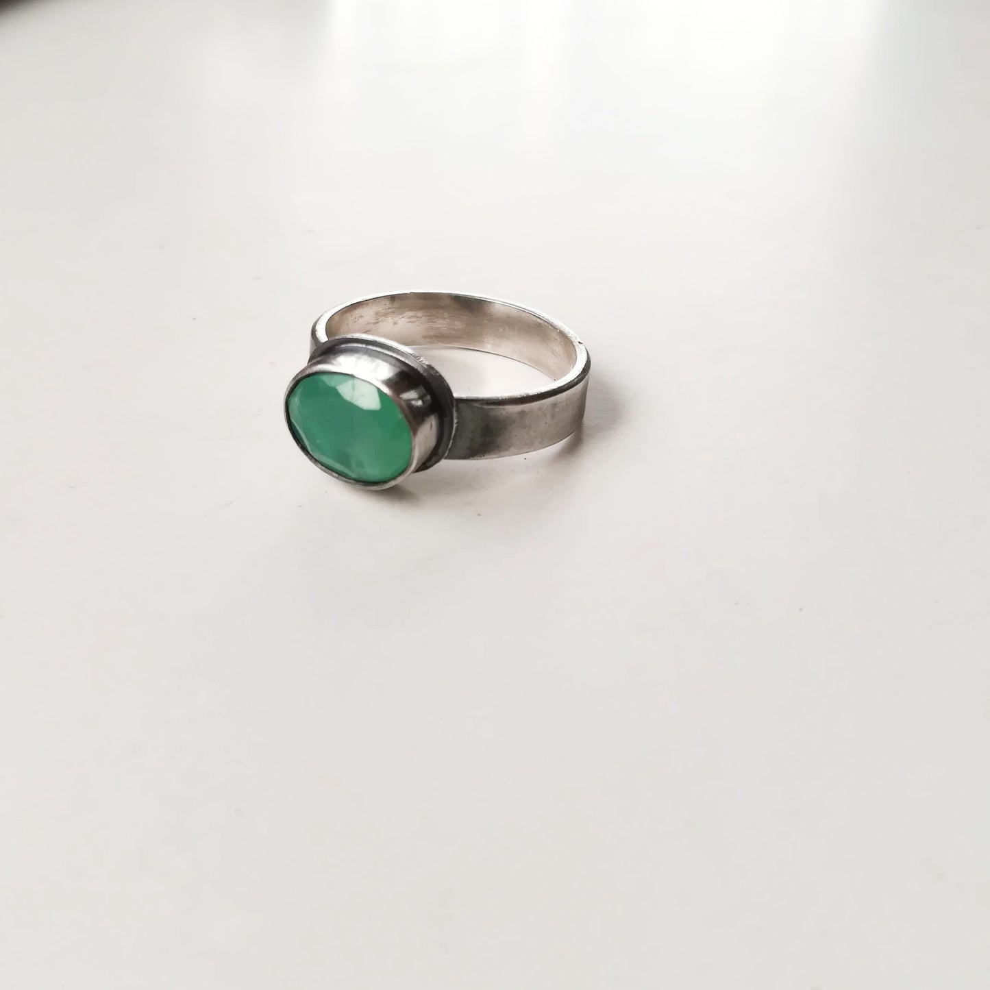 Anillo de Crisoprasa y Plata de Ley | Hecho a Mano Talla 14 - ArenasJewelry