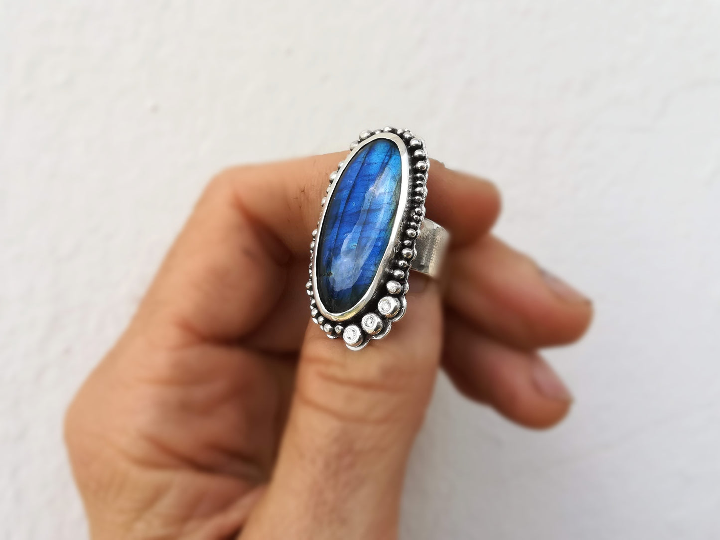 Anillo de Labradorita y Circonitas en Plata de Ley | Hecho a Mano Talla 17 - ArenasJewelry