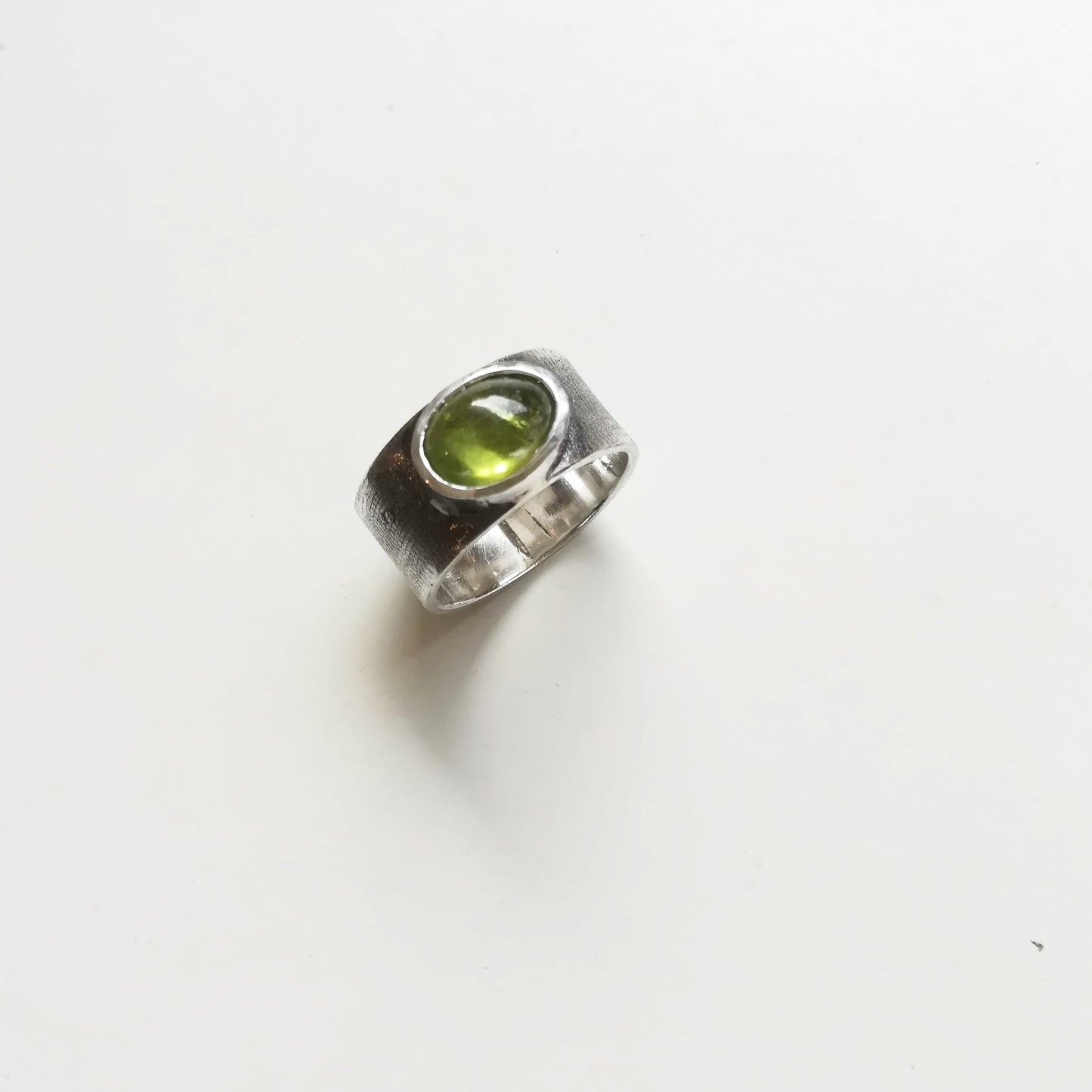 Anillo de Peridoto y Plata de Ley | Hecho a Mano Talla 17 - ArenasJewelry