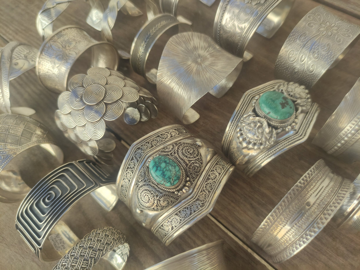 Pulsera Rígida de Plata de Ley con Turquesa - ArenasJewelry