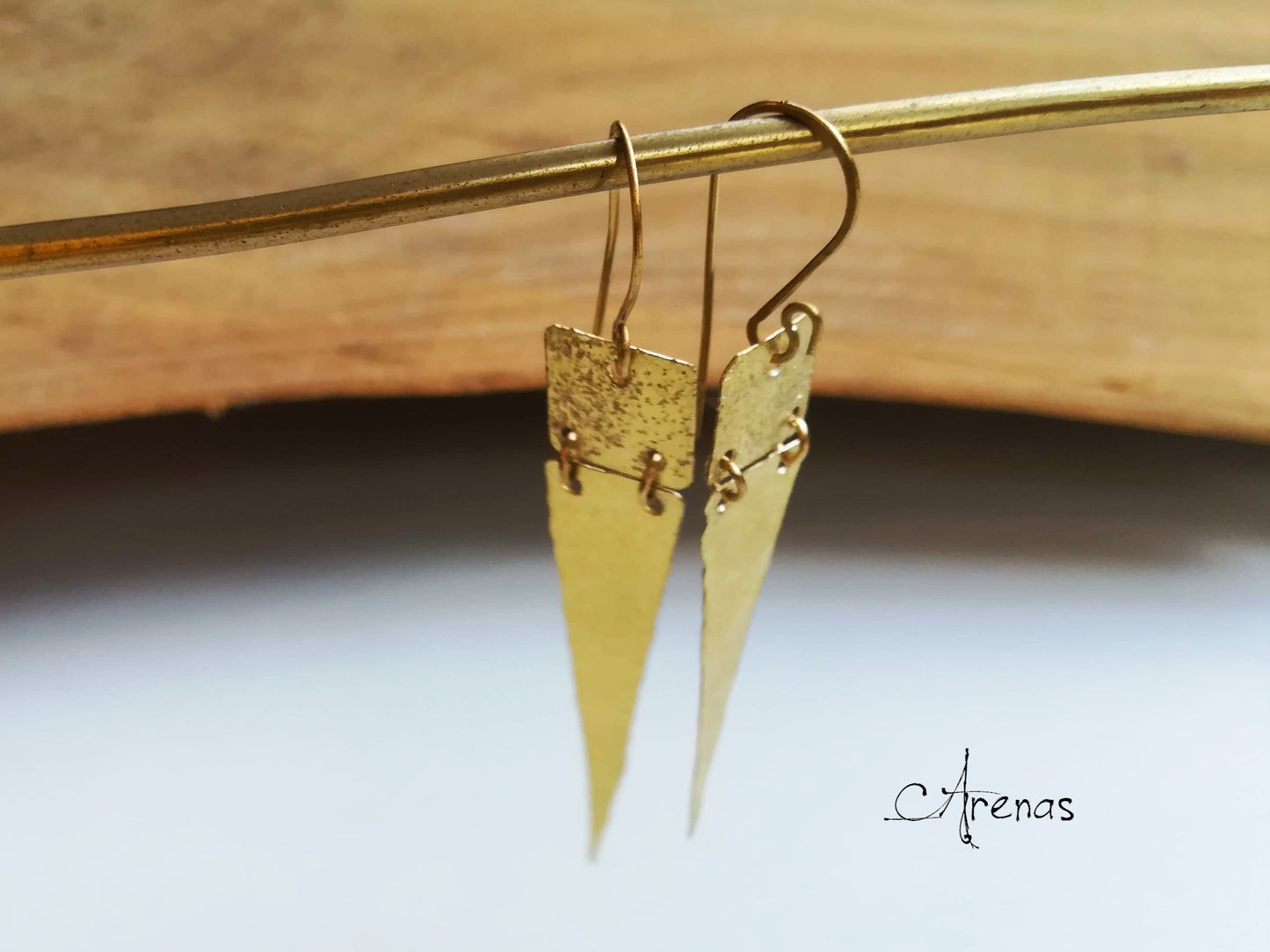 Pendientes de largos de Latón con pico triangular - ArenasJewelry