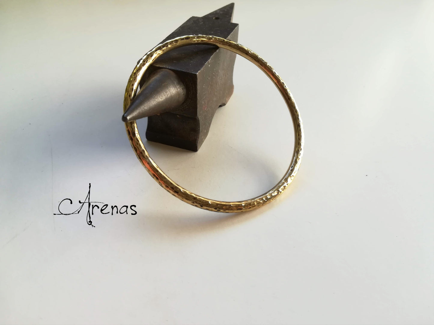 Pulsera de Latón Rígido - Brazalete - ArenasJewelry