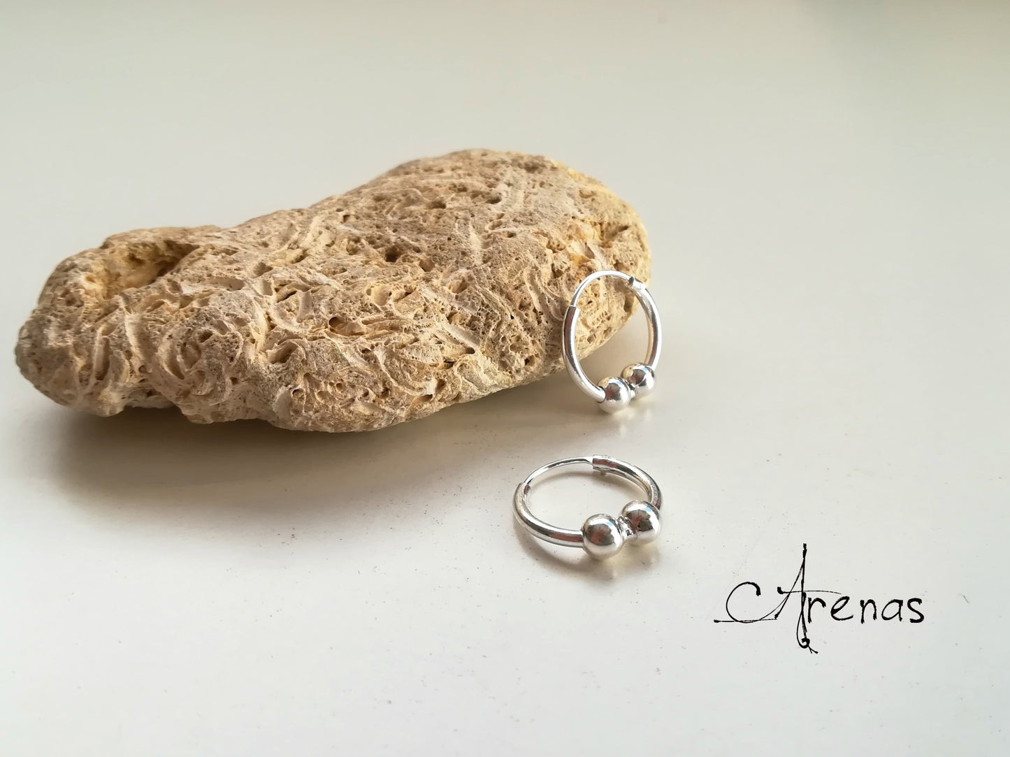 Aros de Plata con bola - Argollas de Plata 14mm - ArenasJewelry
