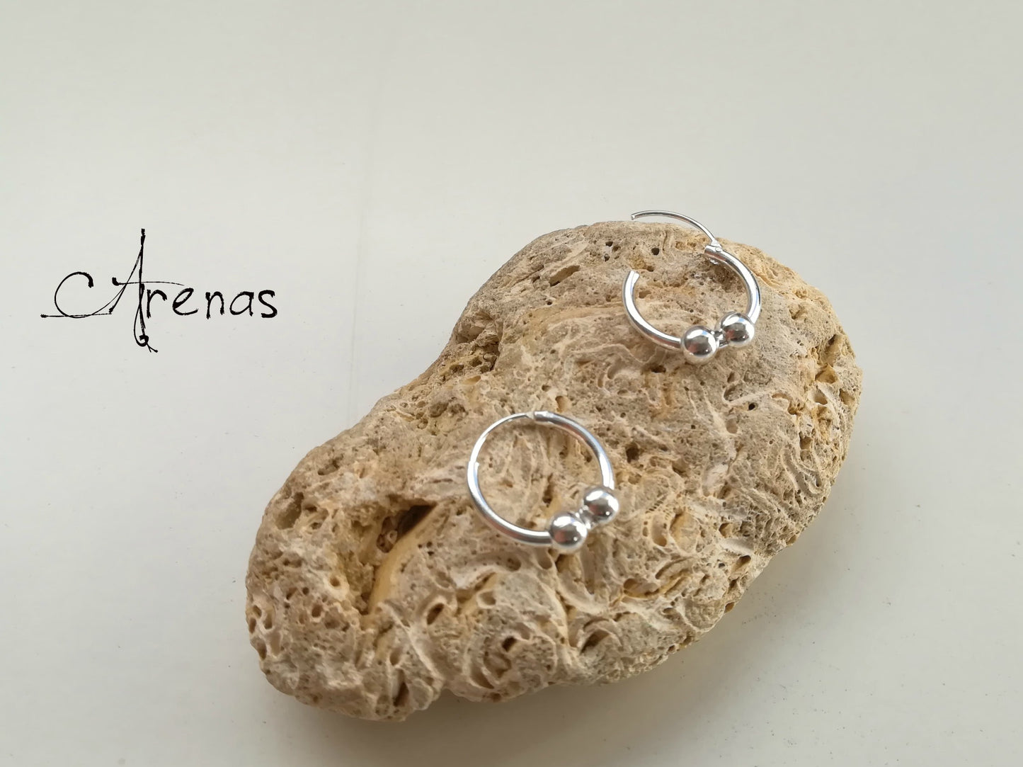 Aros de Plata con bola - Argollas de Plata 14mm - ArenasJewelry