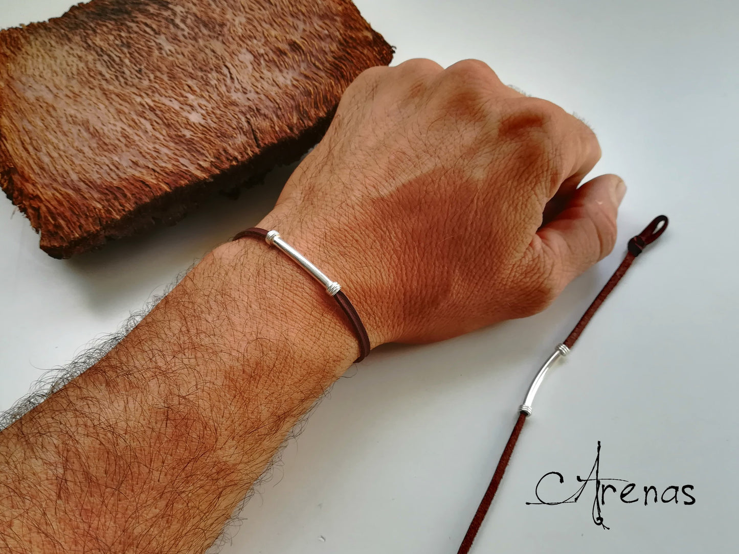 Pulsera Fina de Cuero y Plata de Ley - ArenasJewelry