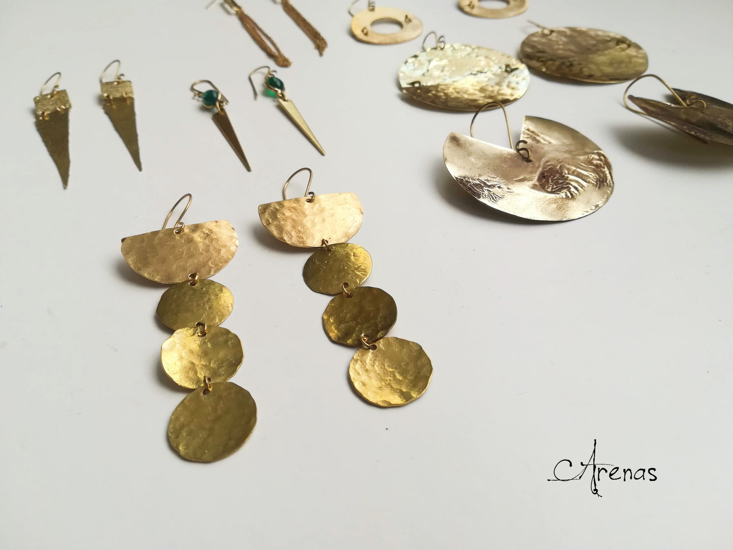 Pendientes de largos de Latón con pico triangular - ArenasJewelry