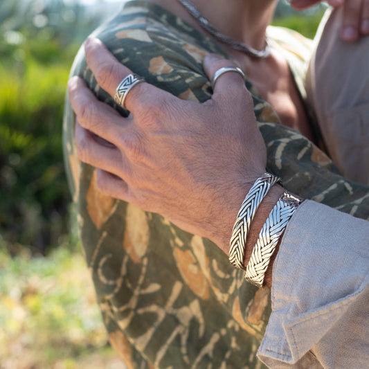 Pulsera rígida hecha a mano, brazalete ancho de plata trenzado, brazalete, pulsera - ArenasJewelry