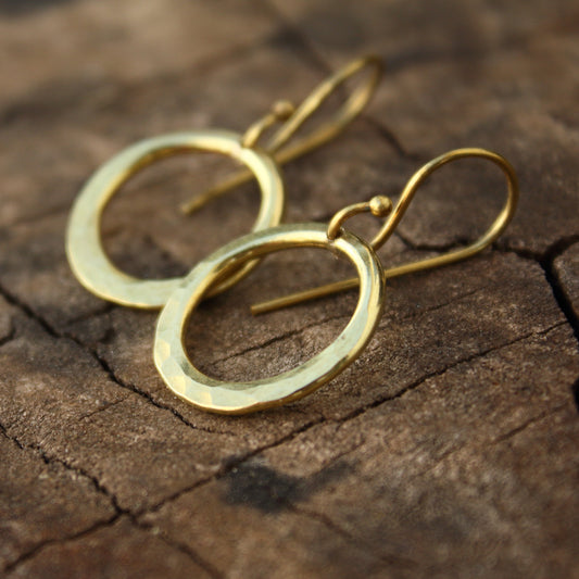 Pendientes Circulares de Latón con Textura Martillada | Arenas Jewelry - ArenasJewelry