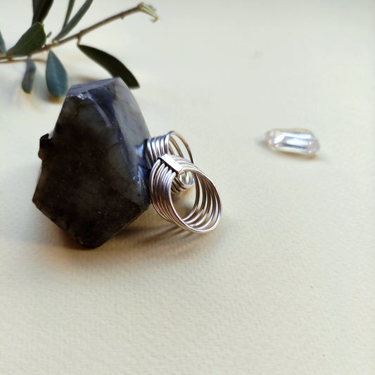 Anillo Minimalista Hecho a Mano en Plata de Ley | Cinco anillos en uno - ArenasJewelry