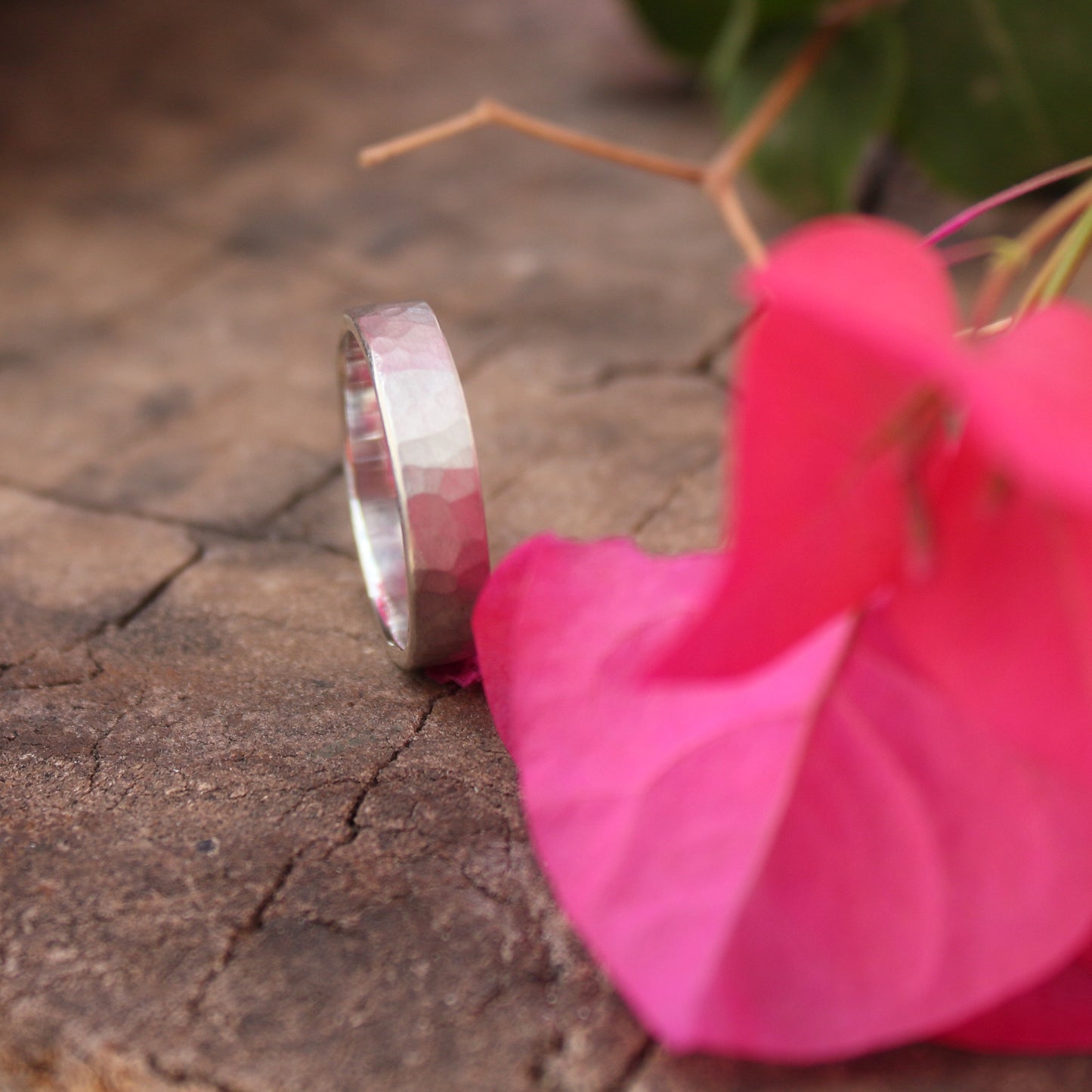 Anillo de Plata Martillada | Hecho a Mano | Joyería Artesanal Unisex - ArenasJewelry