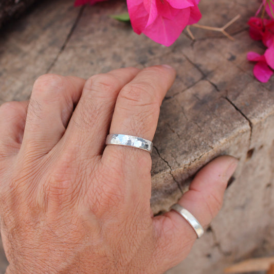 Anillo de Plata Martillada | Hecho a Mano | Joyería Artesanal Unisex - ArenasJewelry