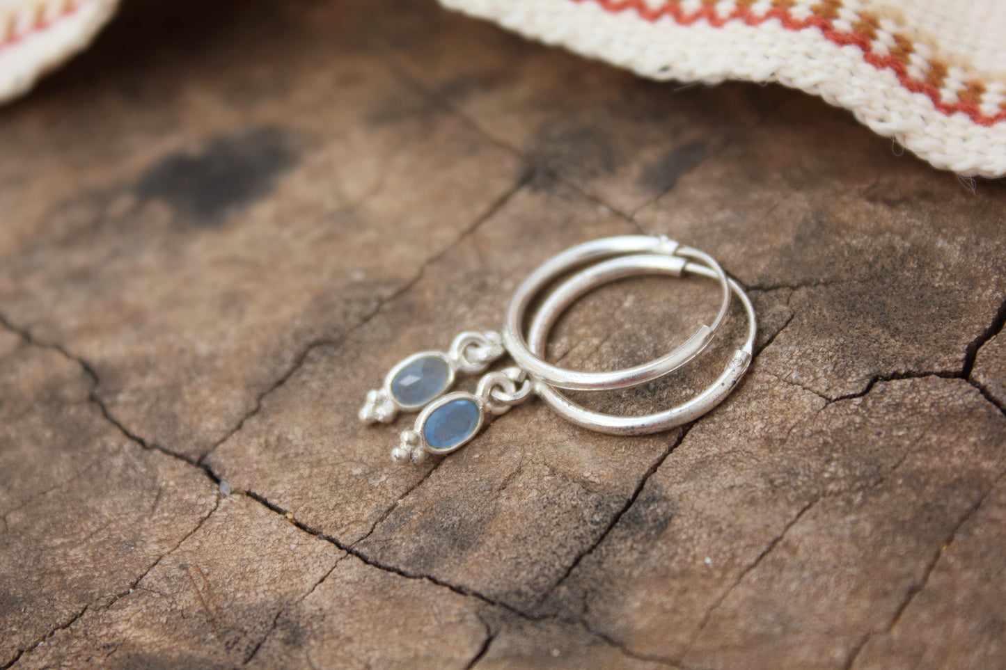 Aros de Plata con Piedras Naturales | Pendientes Hechos a Mano | Diseño Minimalista Unisex - ArenasJewelry