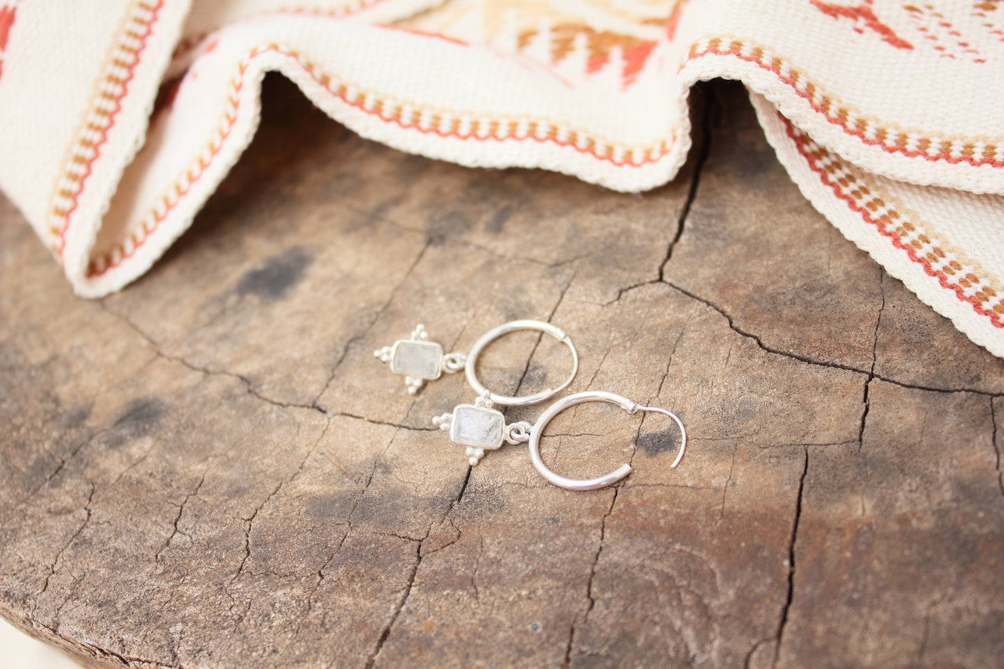 Aros de Plata con Piedras Naturales | Pendientes Hechos a Mano | Diseño Minimalista Unisex - ArenasJewelry