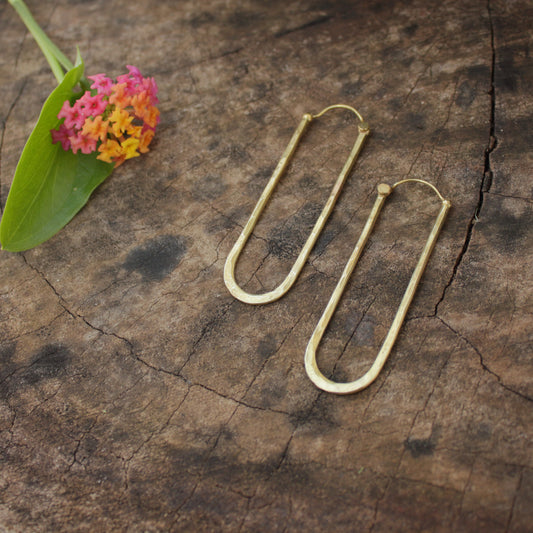 Pendientes de latón martillado largos – diseño rústico artesanal