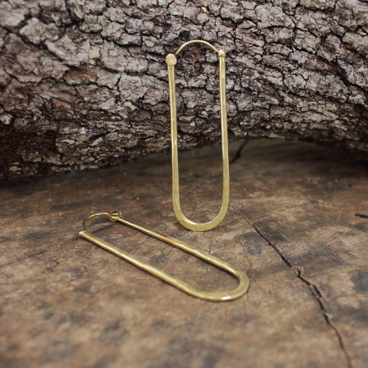 Pendientes de latón martillado largos – diseño rústico artesanal