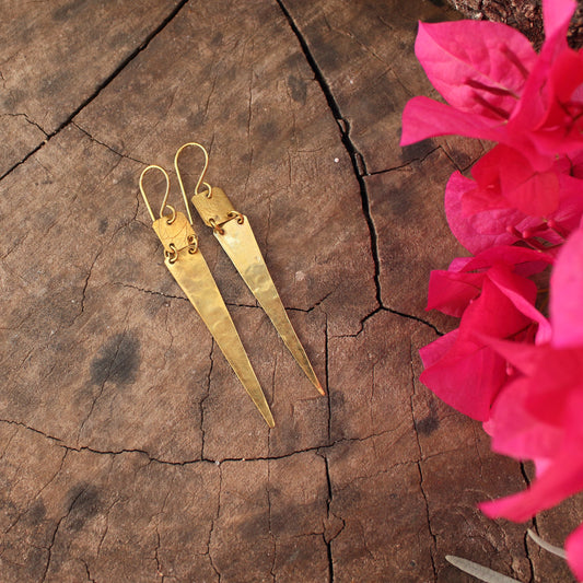 Pendientes de largos de Latón con pico triangular - ArenasJewelry