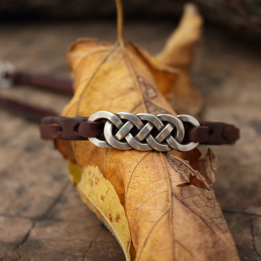 Pulsera de Cuero y Nudo Celta en baño de plata - Pulsera para Hombre y para Mujer - ArenasJewelry