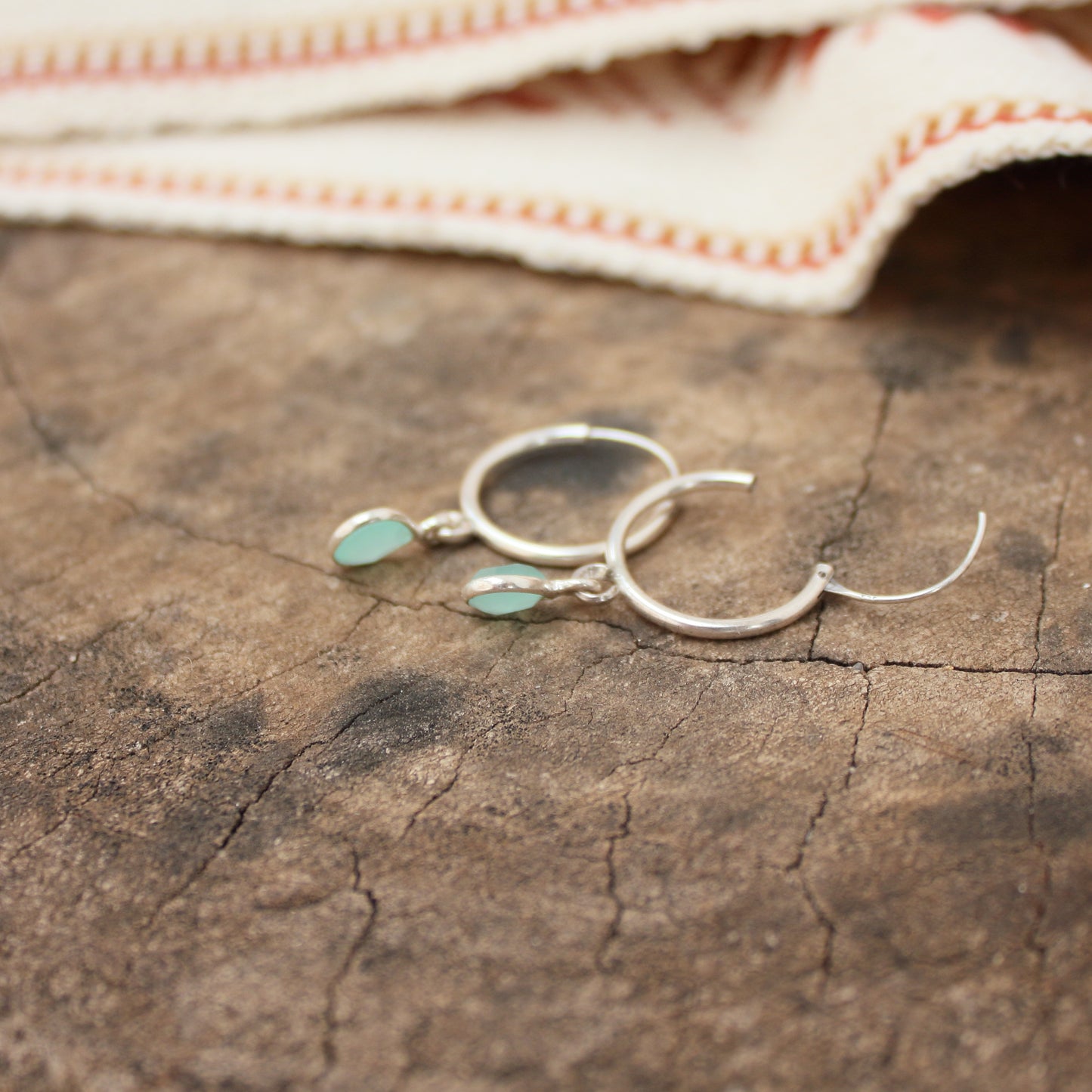 Aros de Plata con Piedras Naturales | Pendientes Hechos a Mano | Diseño Minimalista Unisex - ArenasJewelry