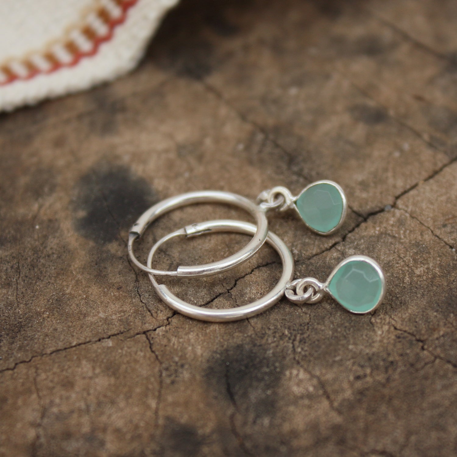 Aros de Plata con Piedras Naturales | Pendientes Hechos a Mano | Diseño Minimalista Unisex - ArenasJewelry