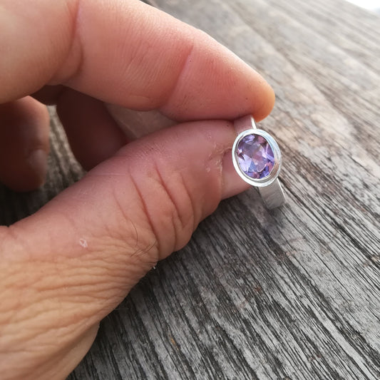 Anillo de Amatista Facetada y  Plata de Ley | Hecho a Mano Talla 19 - ArenasJewelry