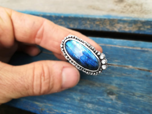 Anillo de Labradorita y  Circonitas en Plata de Ley | Hecho a Mano Talla 17 - ArenasJewelry