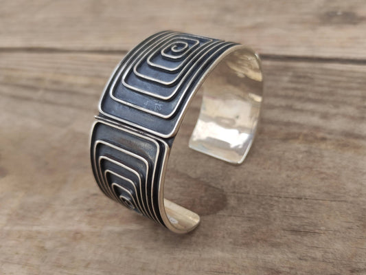 Pulsera Rígida de Plata de Ley con Espirales Rectangulares - ArenasJewelry