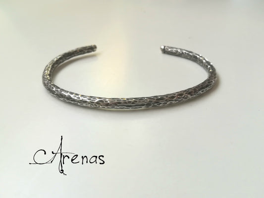 Brazalete Artesanal de Plata de Ley Maciza - Pulsera de Plata envejecida - ArenasJewelry